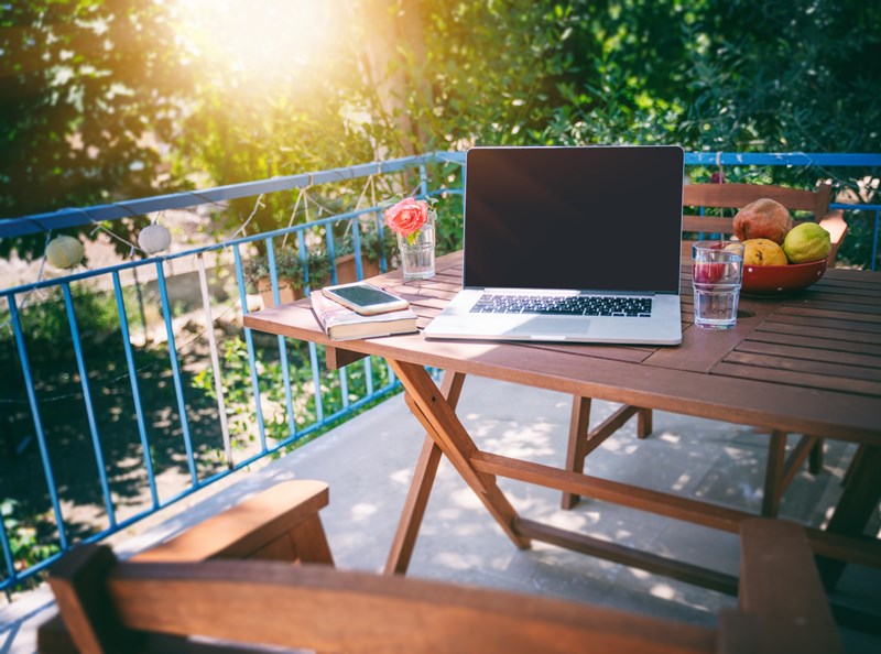 flexible_workspace_during_the_summer_months